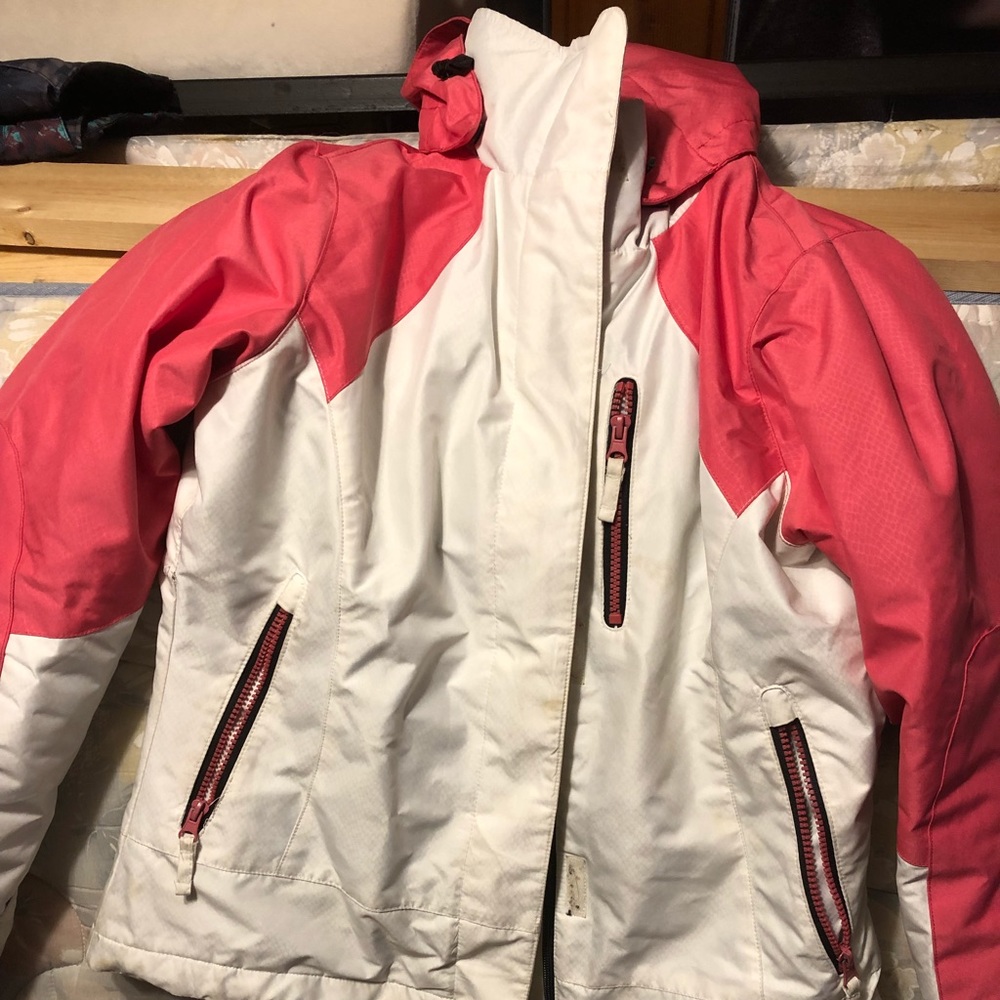 Used BodyGlove coat. Great condition
